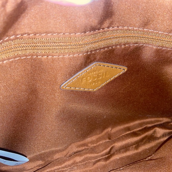 Authentic Fossil Crossbody. NWOT. 👛 - Picture 5 of 6